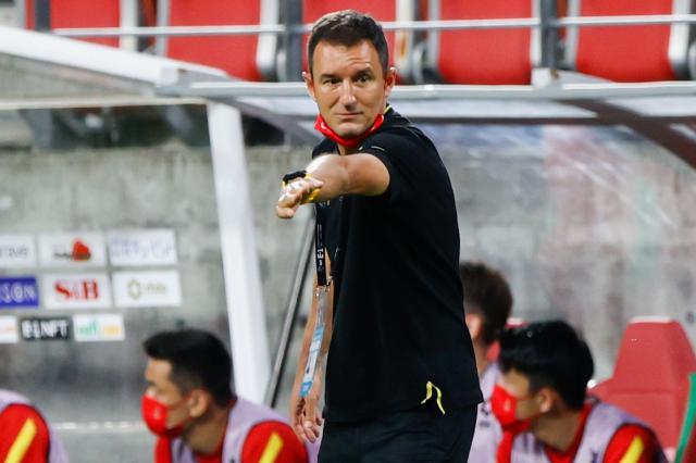 网页版登录-扬科维奇缘何挂帅国足？联系两大热门均无果