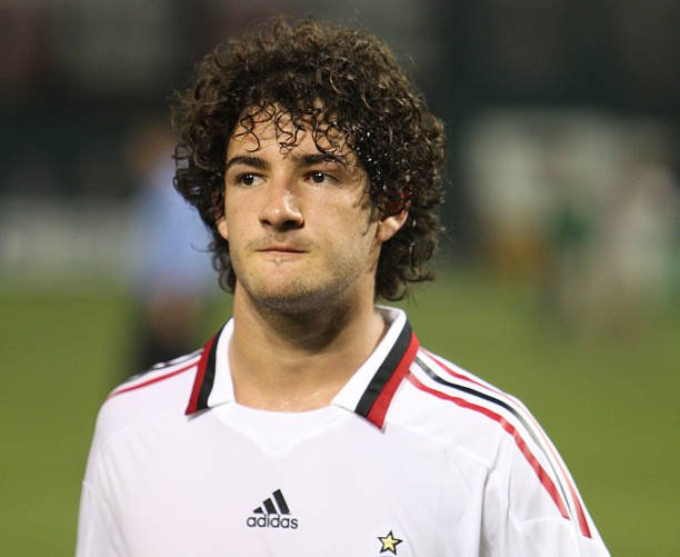 网页版登录-米兰老照片回顾帕托职业生涯|AC米兰|吉列尔梅-帕托|阿迪达斯|ac米兰_新浪体育_新浪新闻